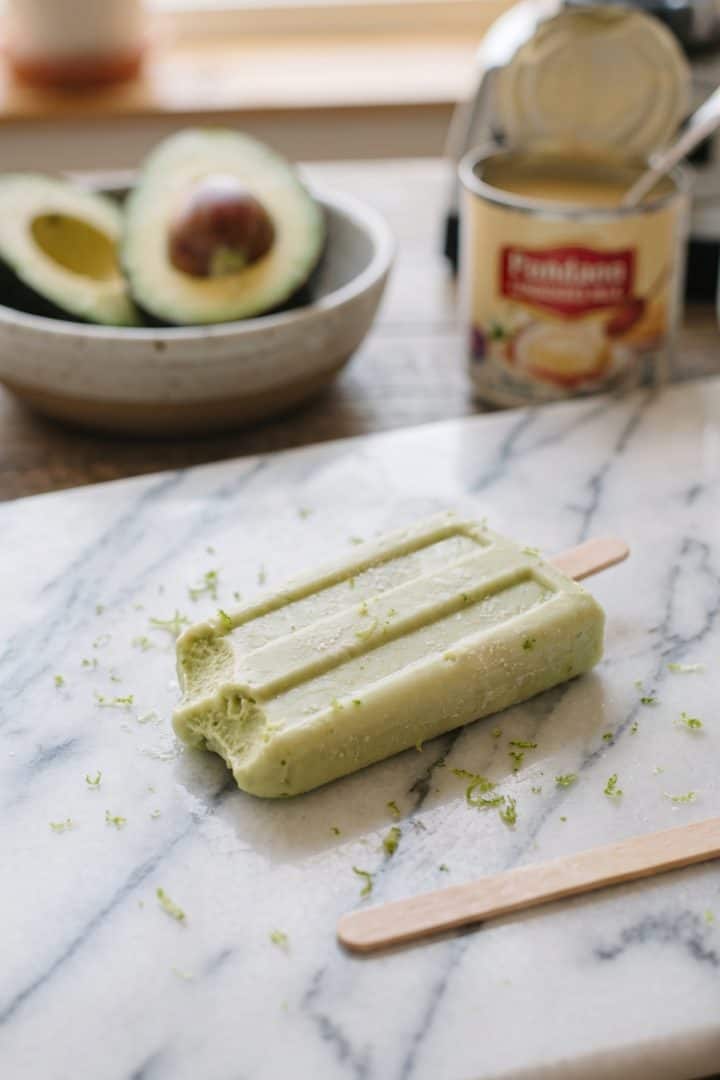 Helado de Aguacate 10 Helado de Aguacate (Avocado Popsicles) close out side view