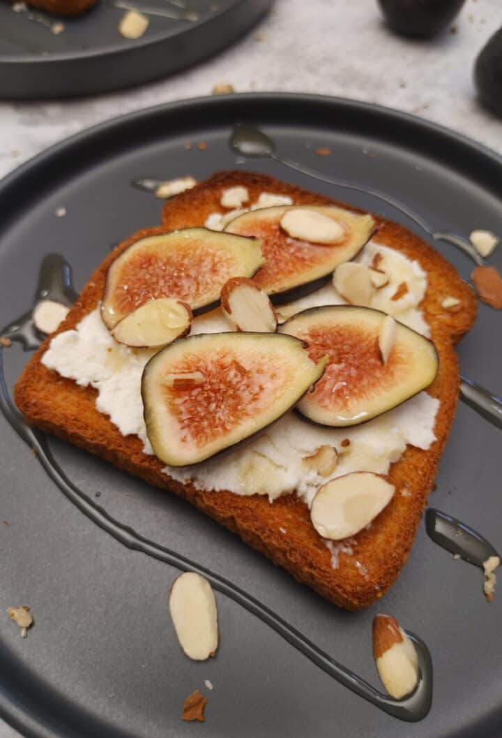The Easiest Fig and Ricotta Toast