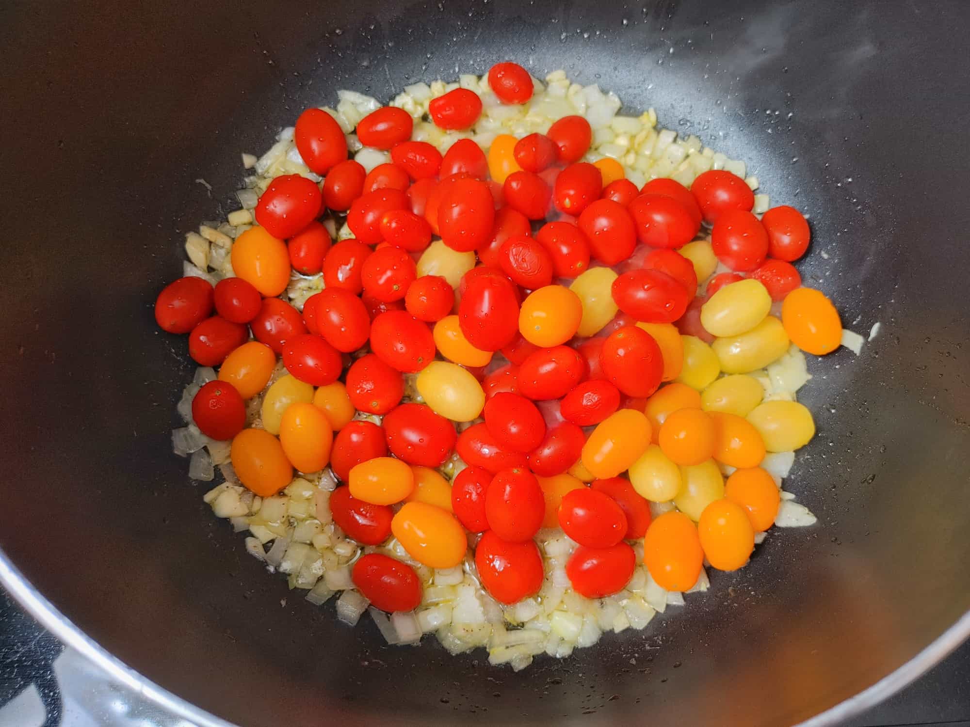 Easy Veggie Spaghetti with Tomatoes and Basil 13 Easy Veggie Spaghetti with Tomatoes and Basil- Try it Tonight!