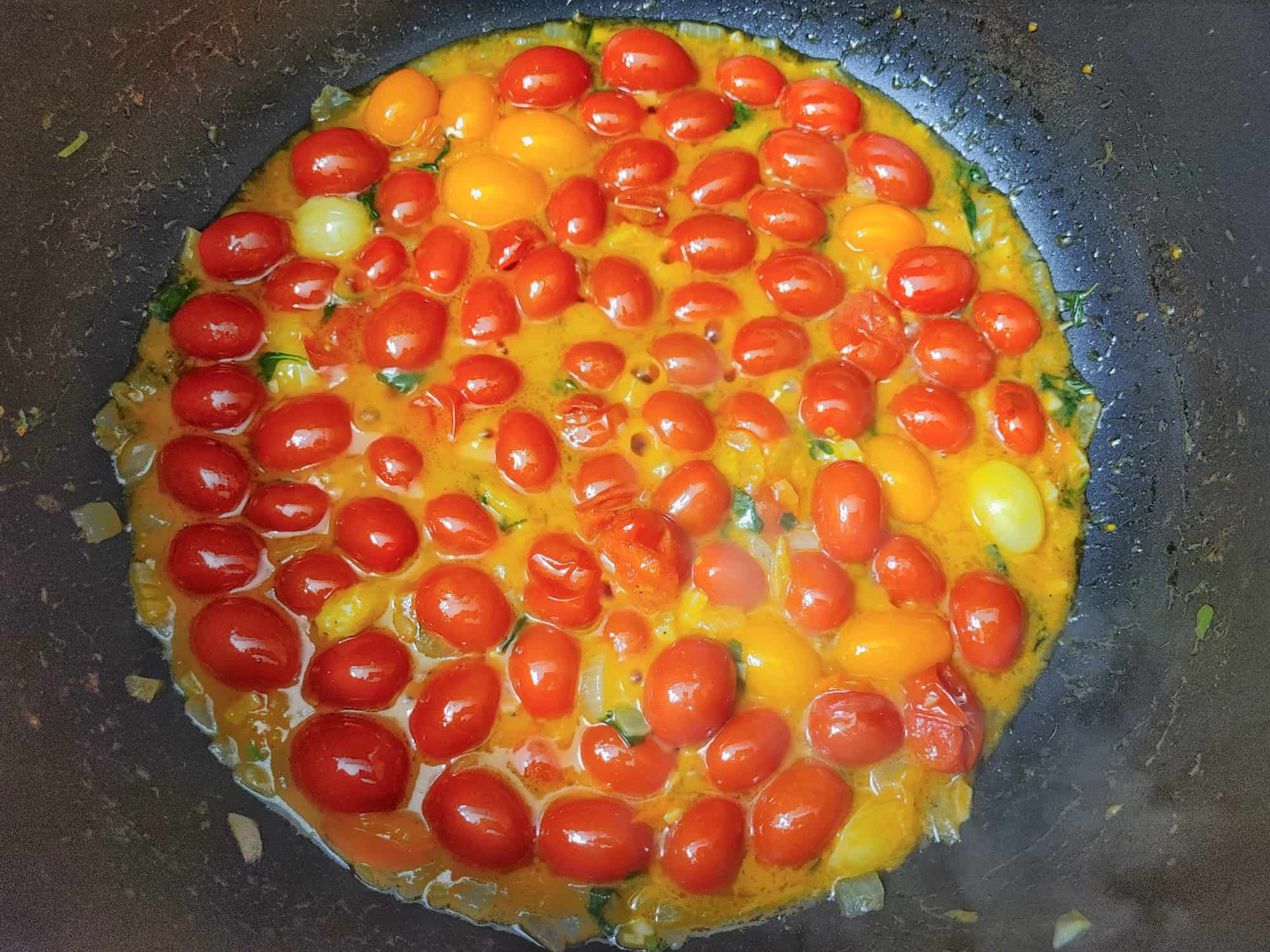 Easy Veggie Spaghetti with Tomatoes and Basil 14 Easy Veggie Spaghetti with Tomatoes and Basil- Try it Tonight!