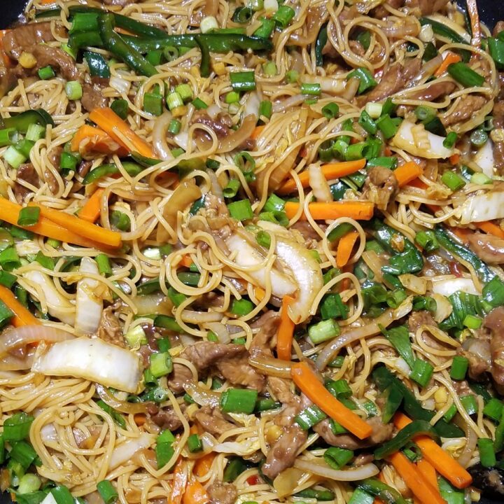 30-minute Chinese Beef Chow Mein - Camila Made