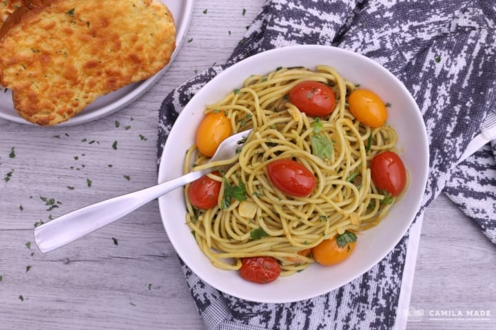 Easy Veggie Spaghetti with Tomatoes and Basil- Try it Tonight!