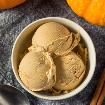 Easy Pumpkin Pie Ice Cream