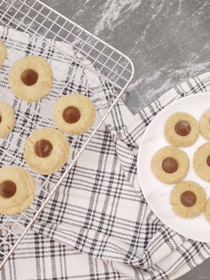 Easy Peanut Butter Blossoms Cookies