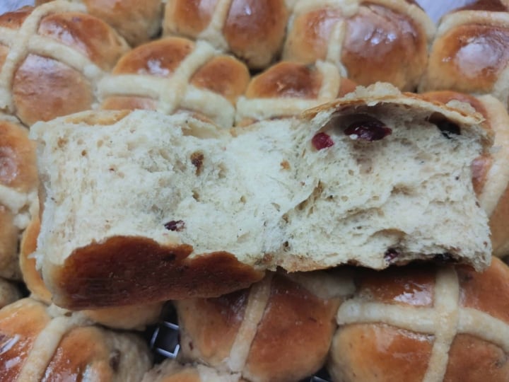 How to Make The Best Hot Cross Buns