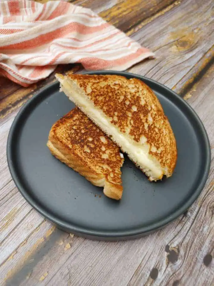 Classic American Grilled Cheese in just 5 minutes