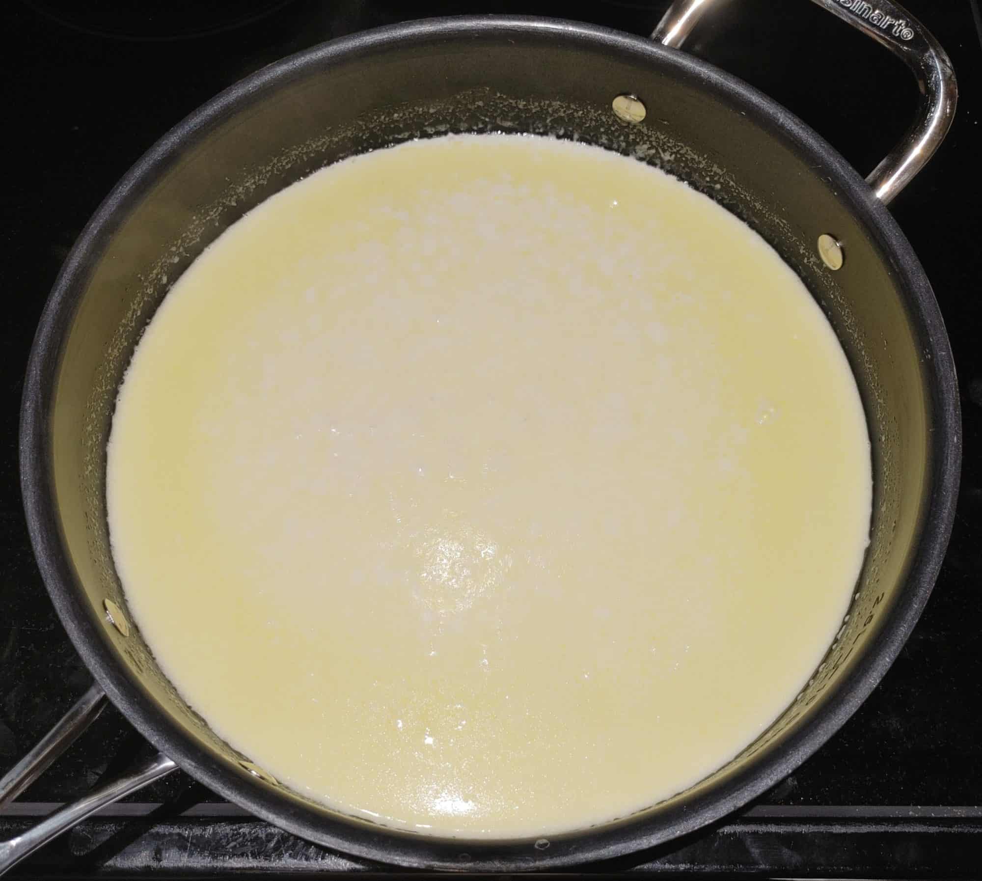 10-Minute Perfect Creamy Fettuccine Alfredo