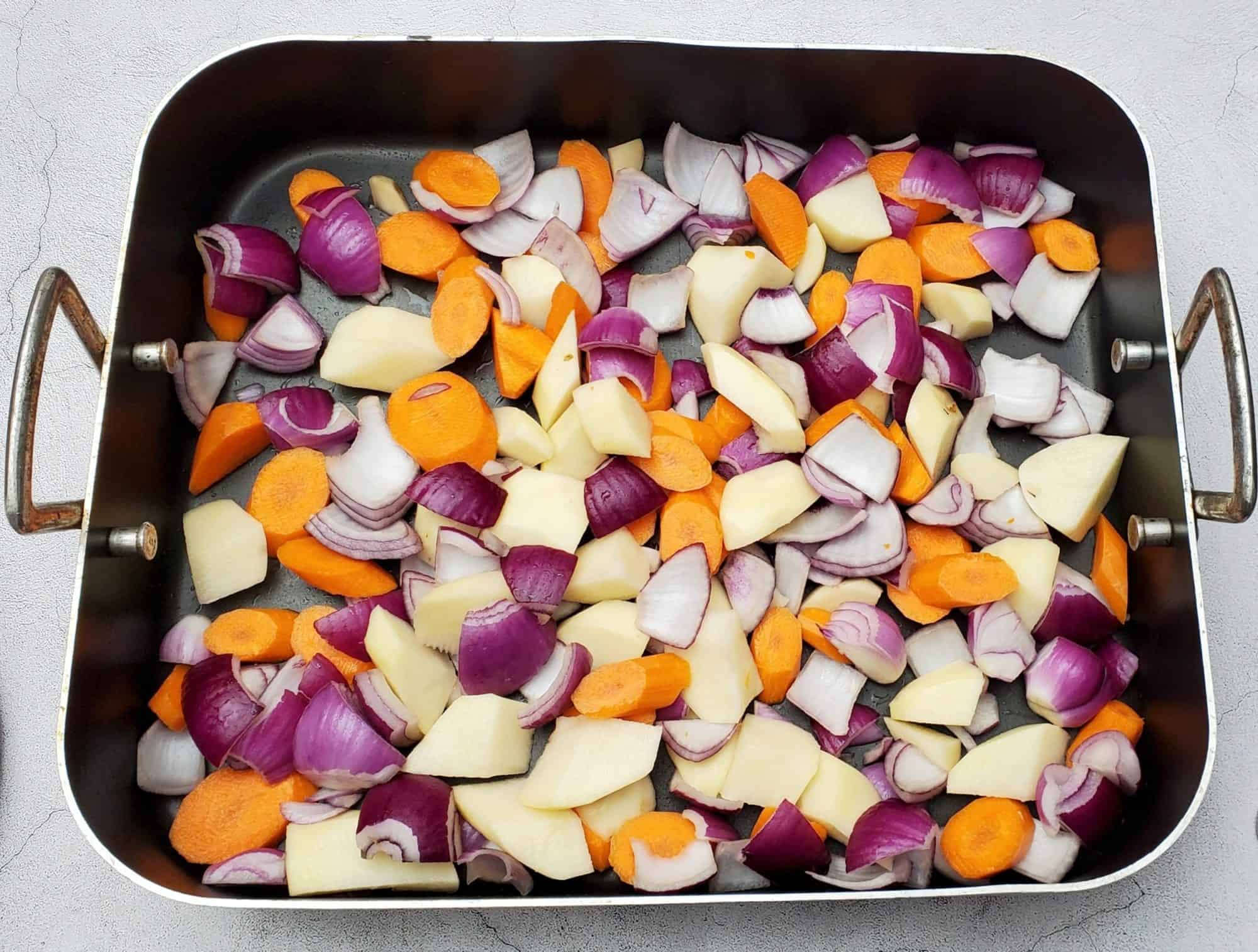 10 Easy Tips to Make the Perfect Roasted Chicken with Carrots and Potatoes