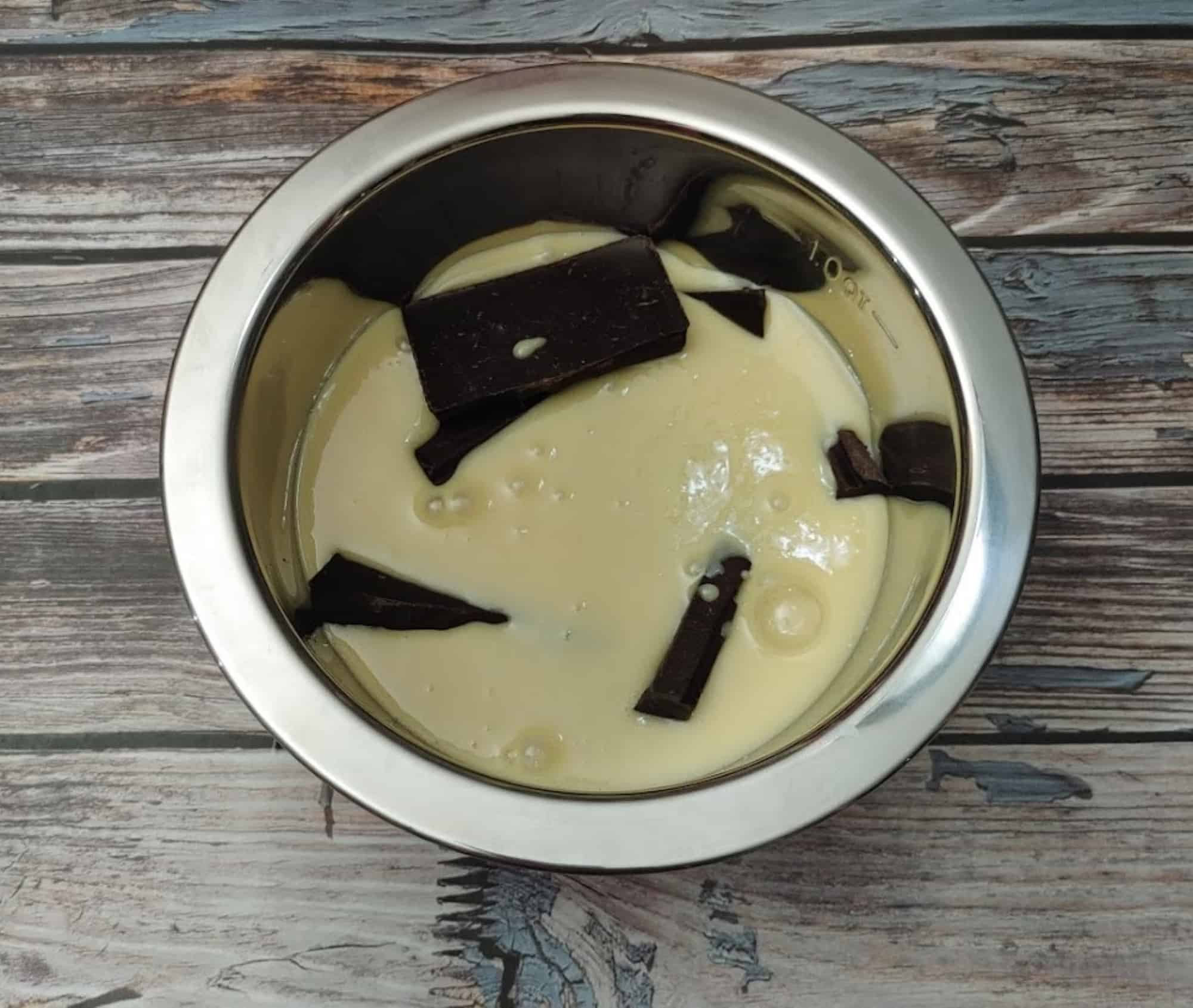 Easy Chocolate Cupcakes Recipe