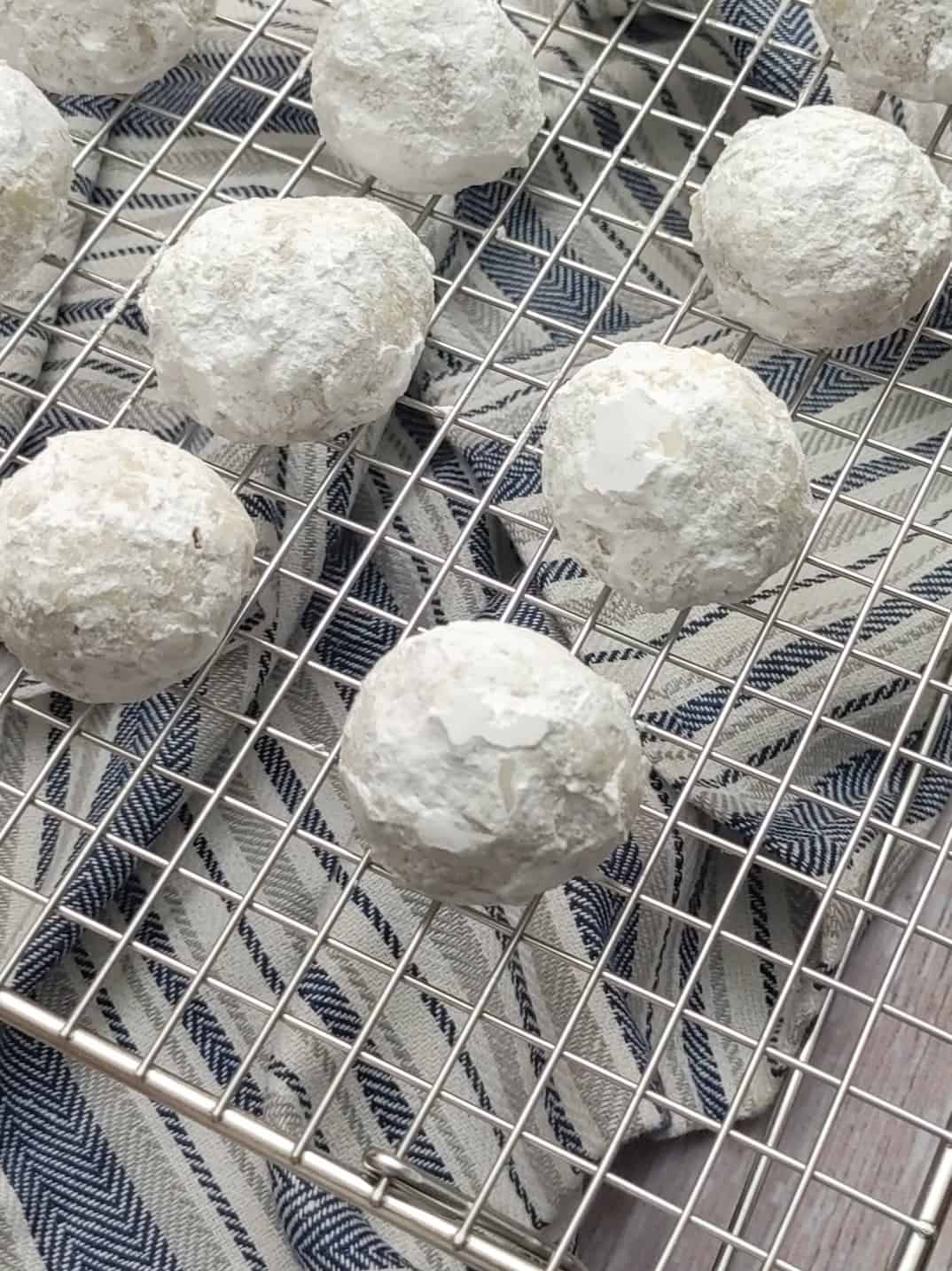 PECAN SNOWBALL COOKIES