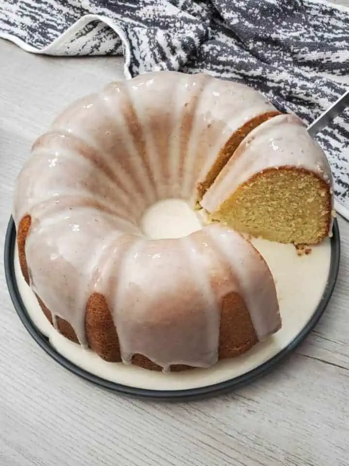 VANILA BUNDT CAKE