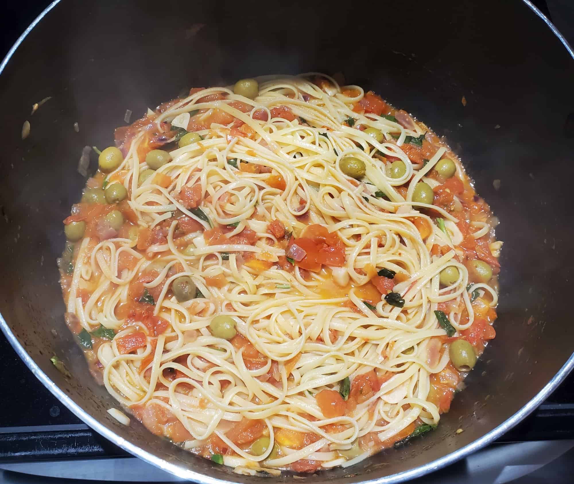 Greek Spaghetti with Garlic Bread 14 Easy Greek Spaghetti with Garlic Bread