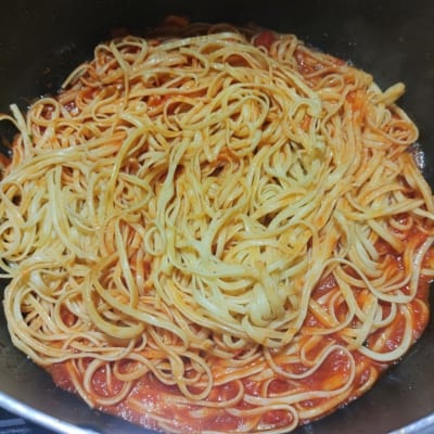 Simple Spaghetti with Tomato Sauce
