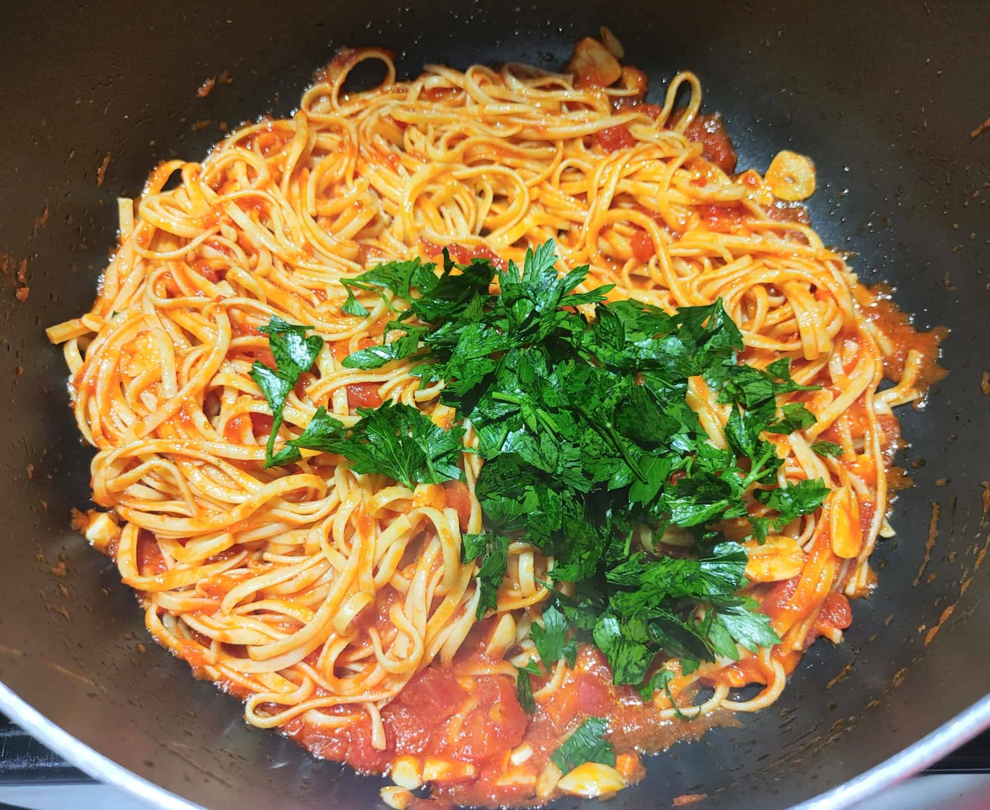 Simple Spaghetti with Tomato Sauce