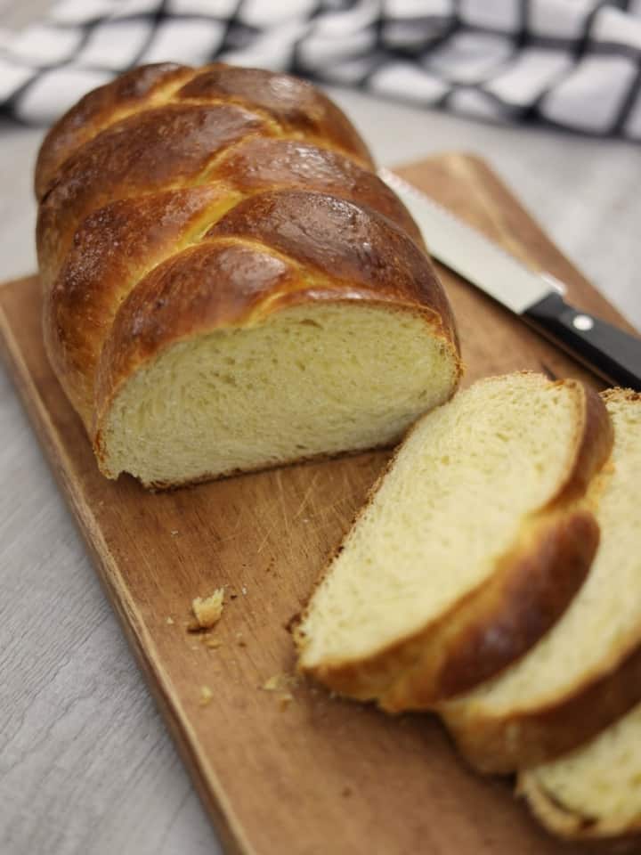 Challah Bread: Traditional Jewish Bread