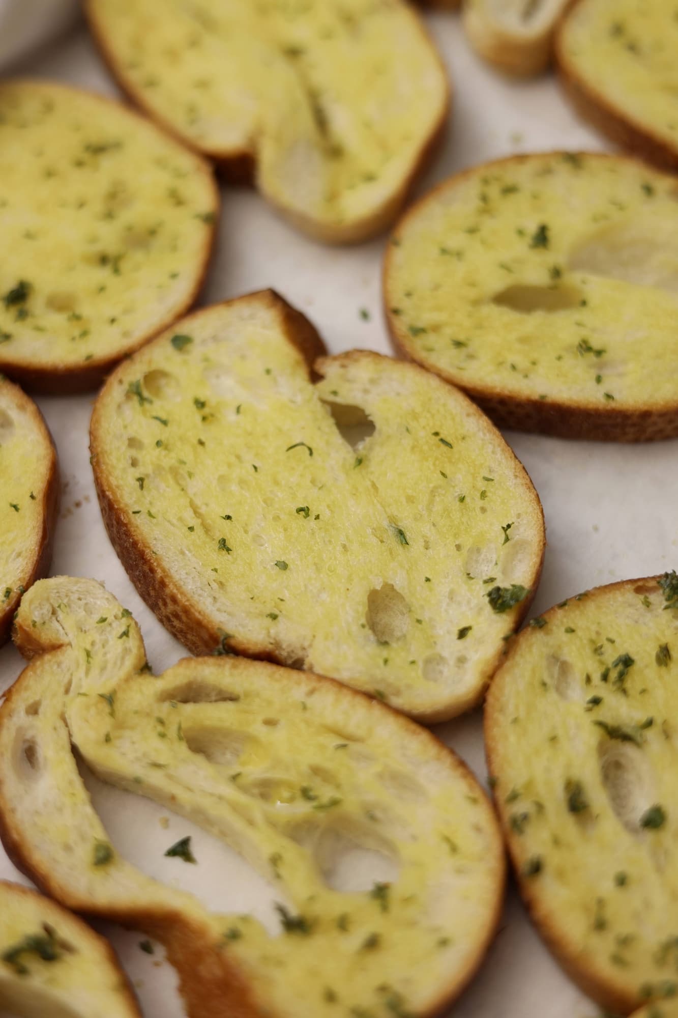 The Easiest Garlic Cheese Bread