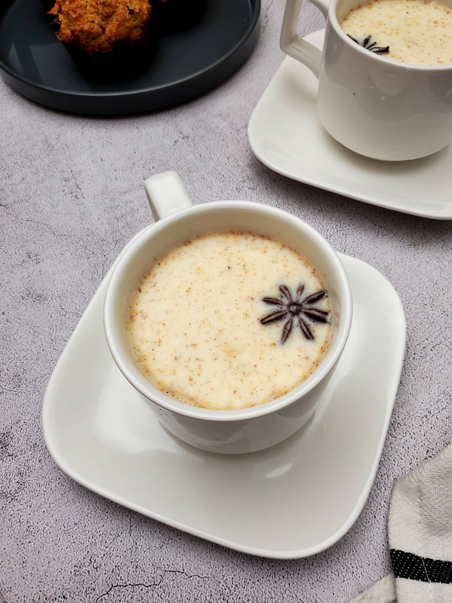 Easy Homemade White Hot Chocolate (Better Than Starbucks)