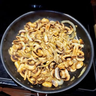 Creamy Pasta with Mushrooms and Caramelized Onions 1