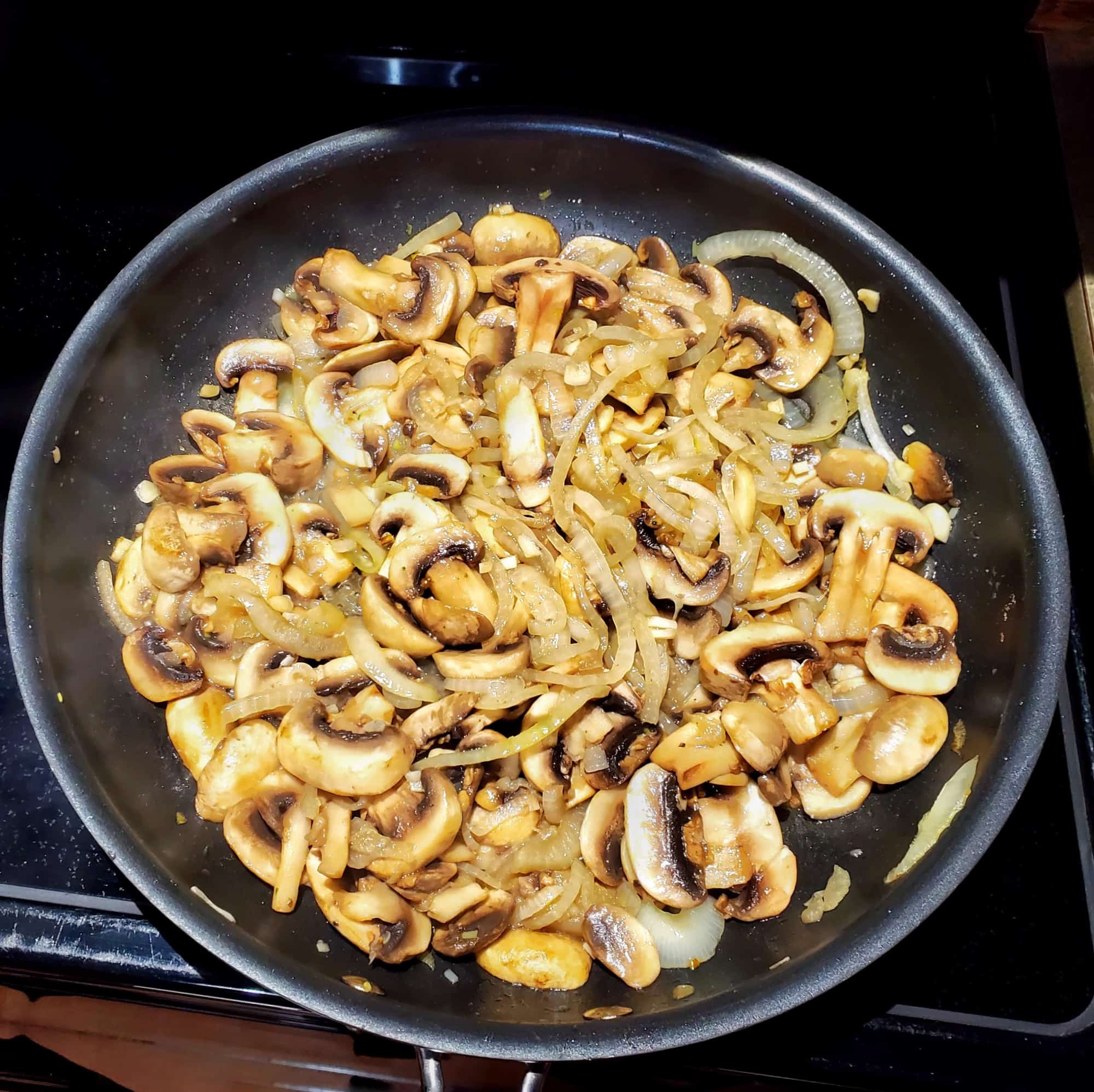 Creamy Pasta with Mushrooms and Caramelized Onions 9 Creamy Pasta with Mushrooms and Caramelized Onions 1