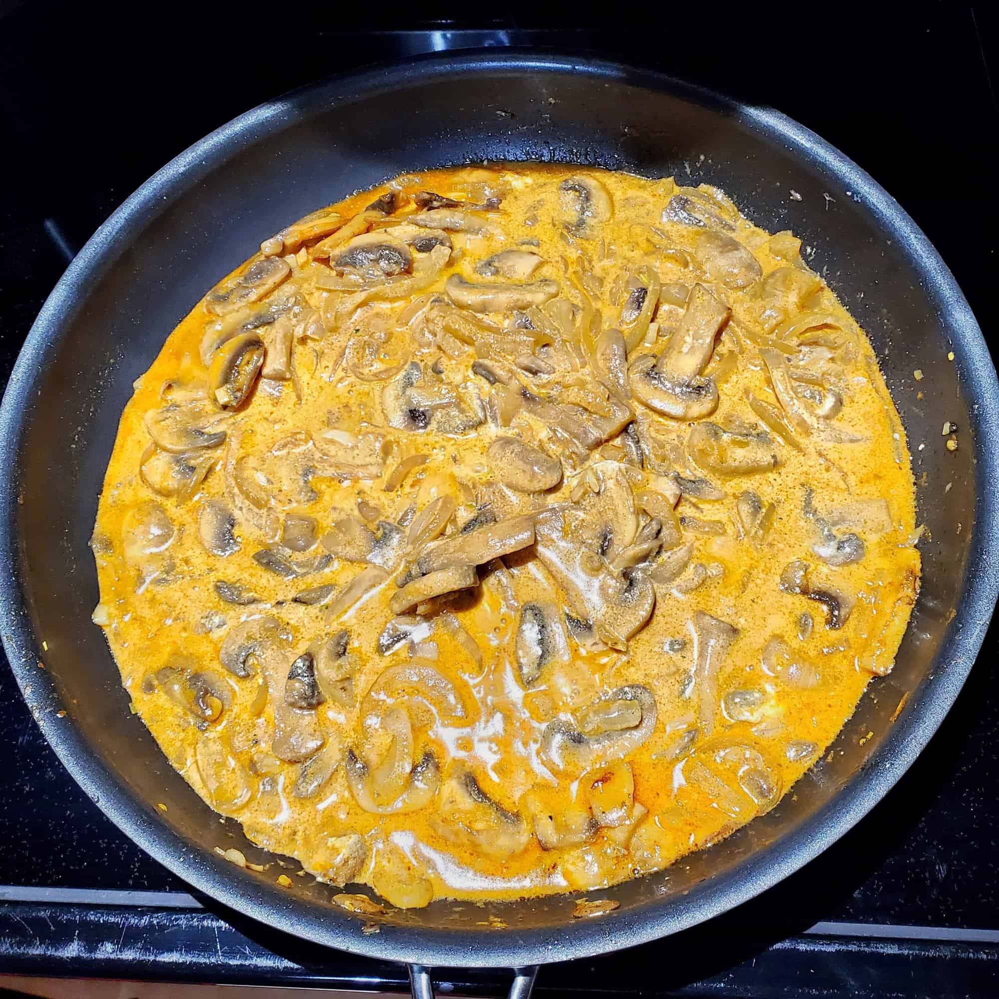 Creamy Pasta with Mushrooms and Caramelized Onions 12 Creamy Pasta with Mushrooms and Caramelized Onions 3