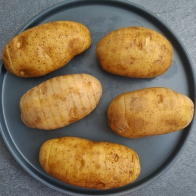Cheesy Hasselback Potatoes 16