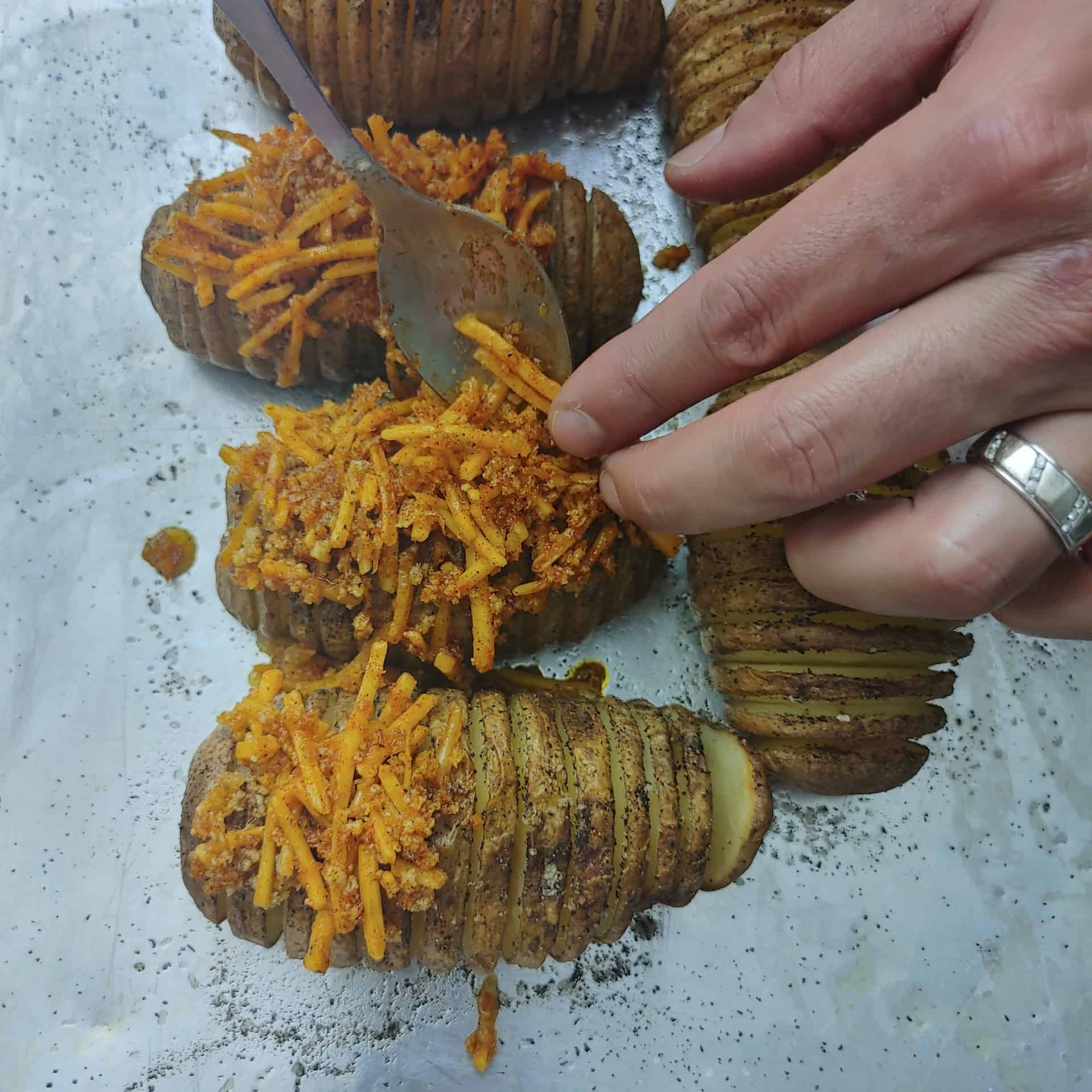 Cheesy Hasselback Potatoes Recipe 22 Cheesy Hasselback Potatoes 22