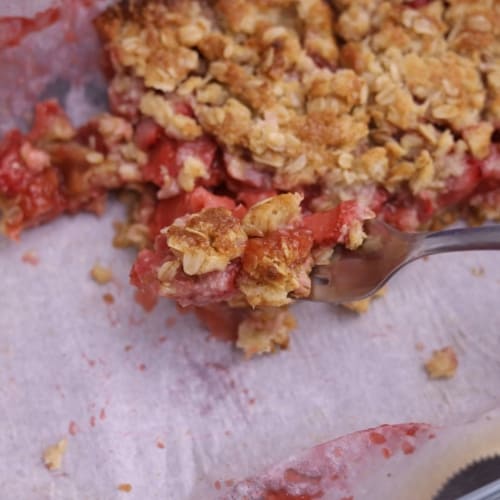 Easy Strawberry Oatmeal Bars 13