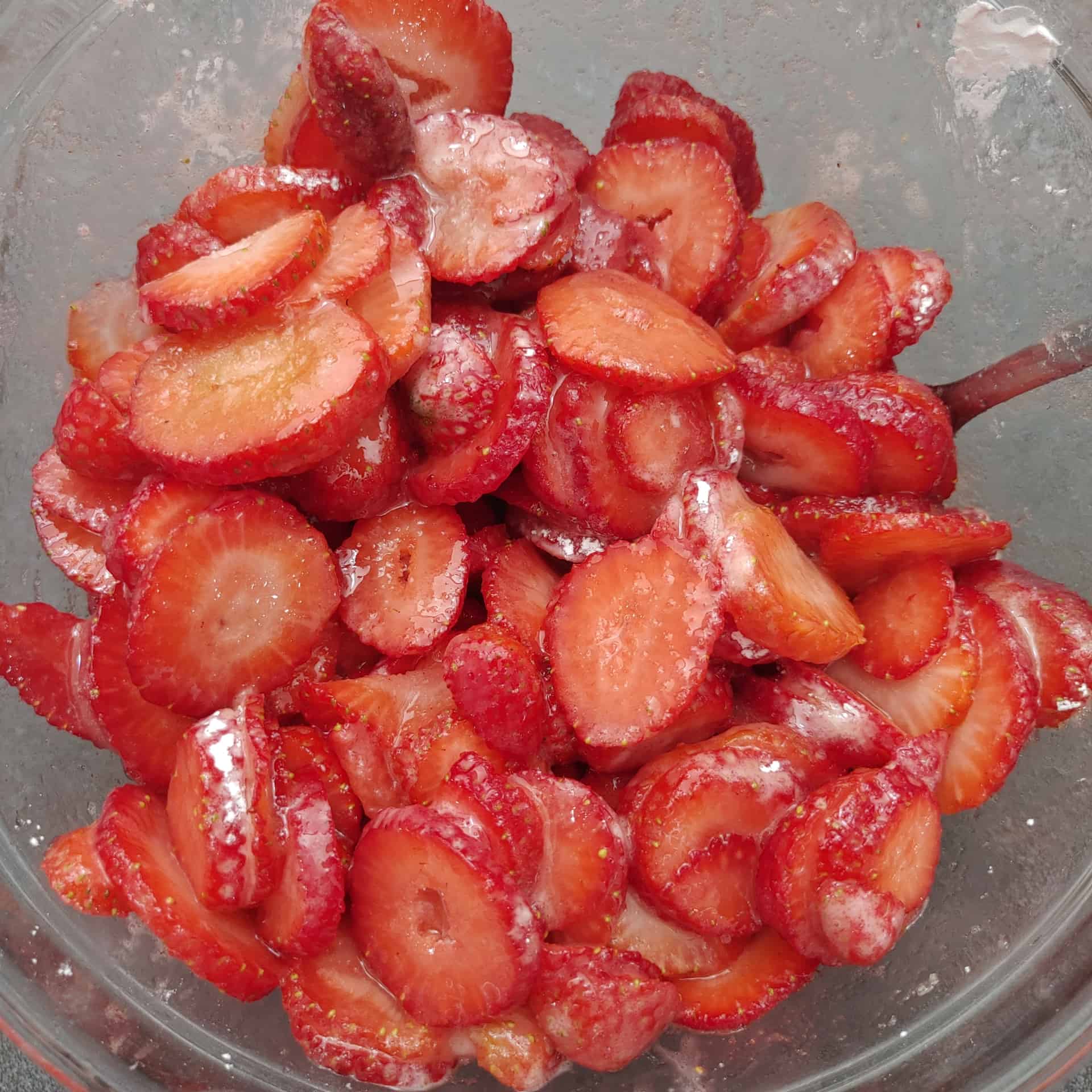 Easy Strawberry Oatmeal Bars 6