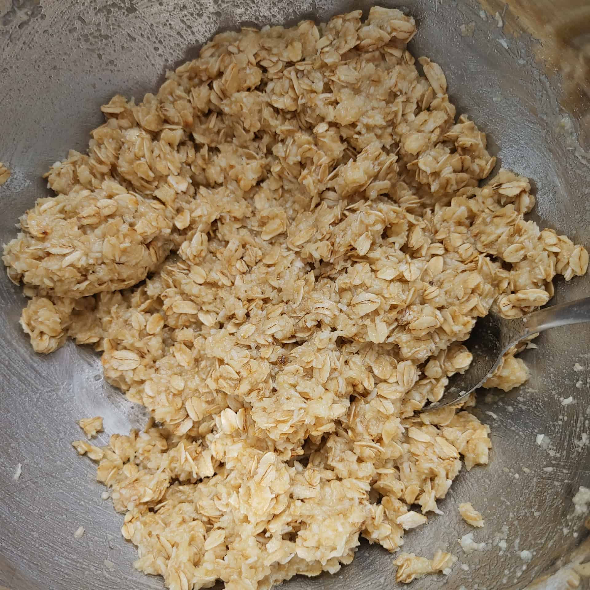 Easy Strawberry Oatmeal Bars 9