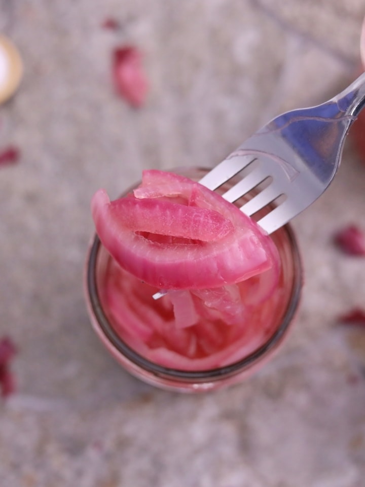 How to Make Pickled Onions 2