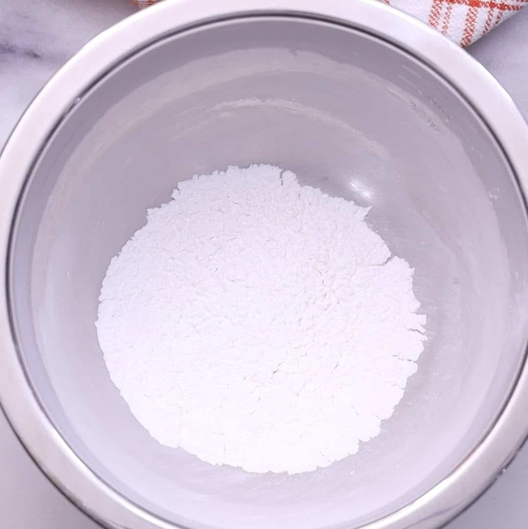 Bowl with tapioca starch