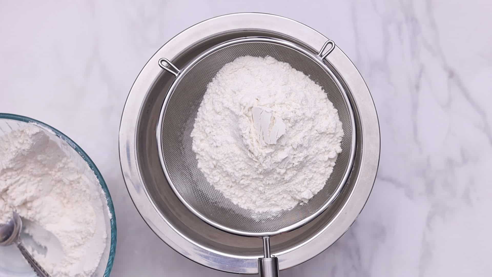 2.Sift flour and baking powder