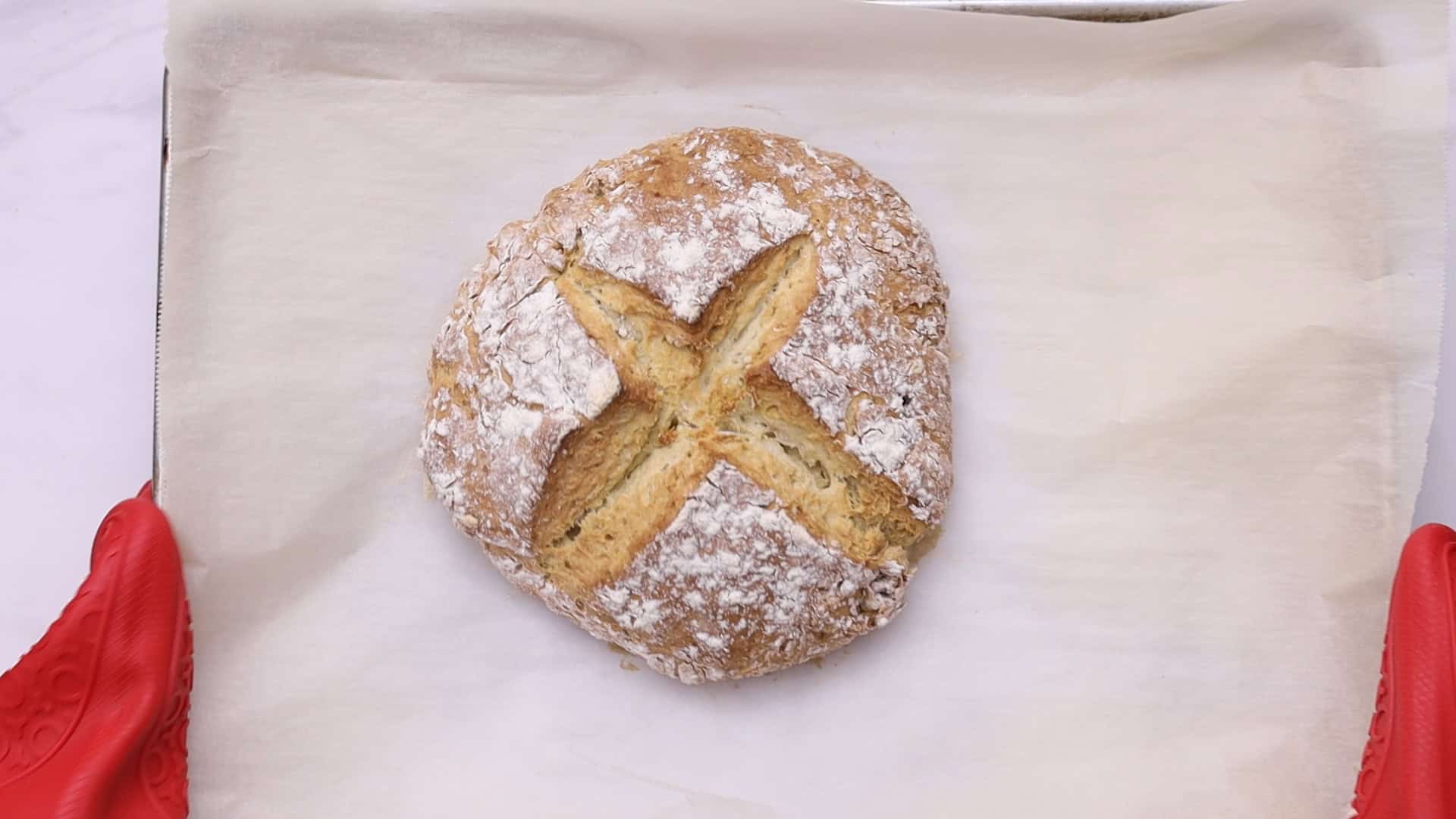 Pan sin Reposo 22 6. Bake at 450°F for 15 minutes then reduce to 400°F and bake for 20 30 minutes until golden brown. Serve warm