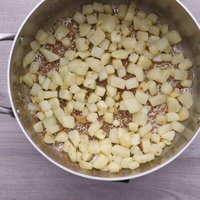 Brown potatoes for 5-10 minutes.