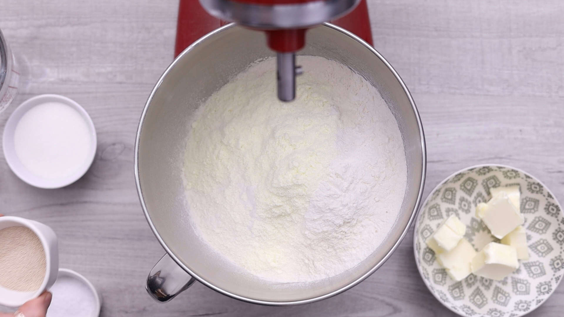 Homemade Burger Buns (Pan de Hamburguesa) 11 Lightly oil a bowl, place dough in it, cover, and let rise for 1 to 1 ½ hours until doubled