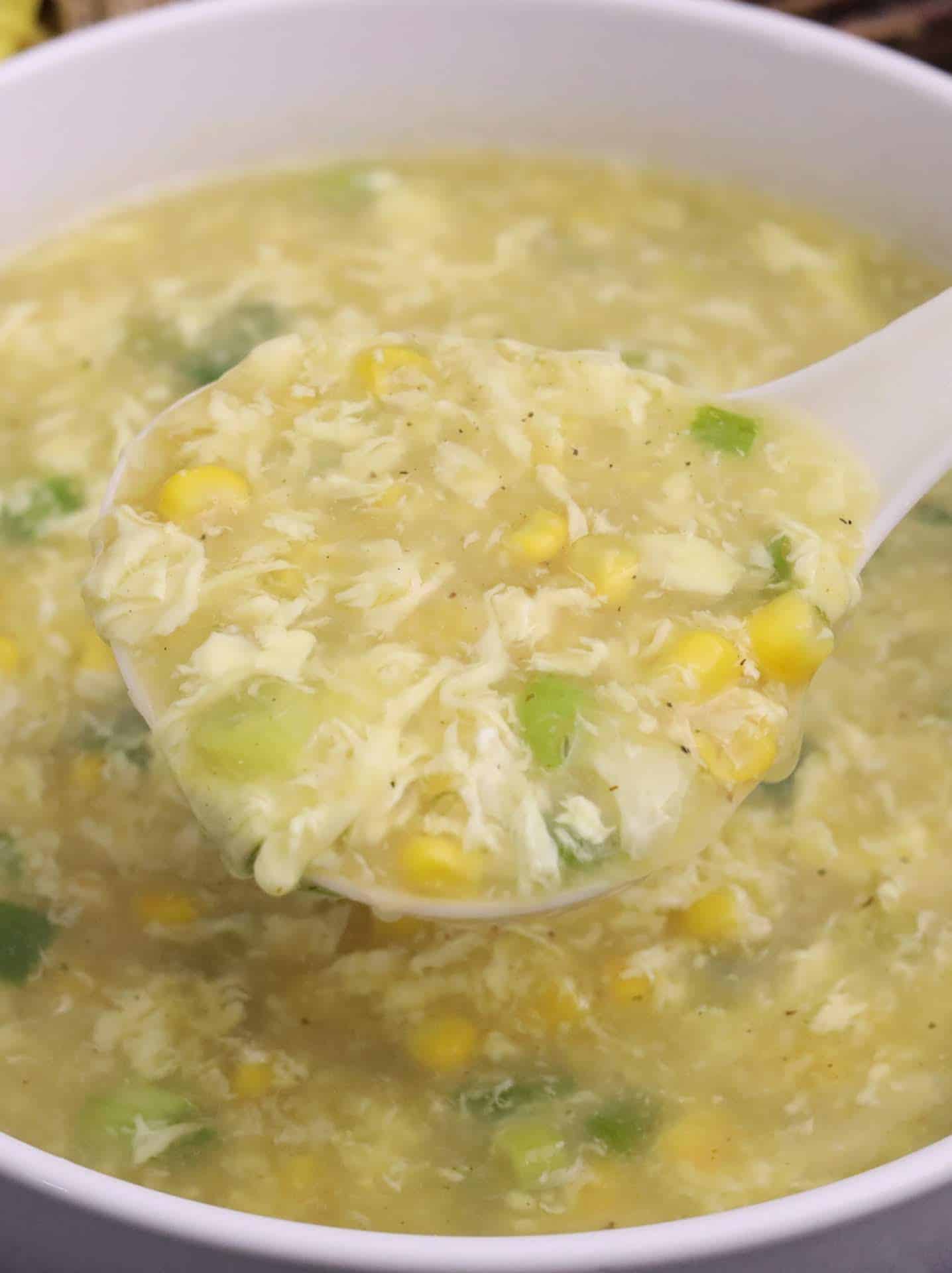 Sopa de Huevo con Maiz Tierno