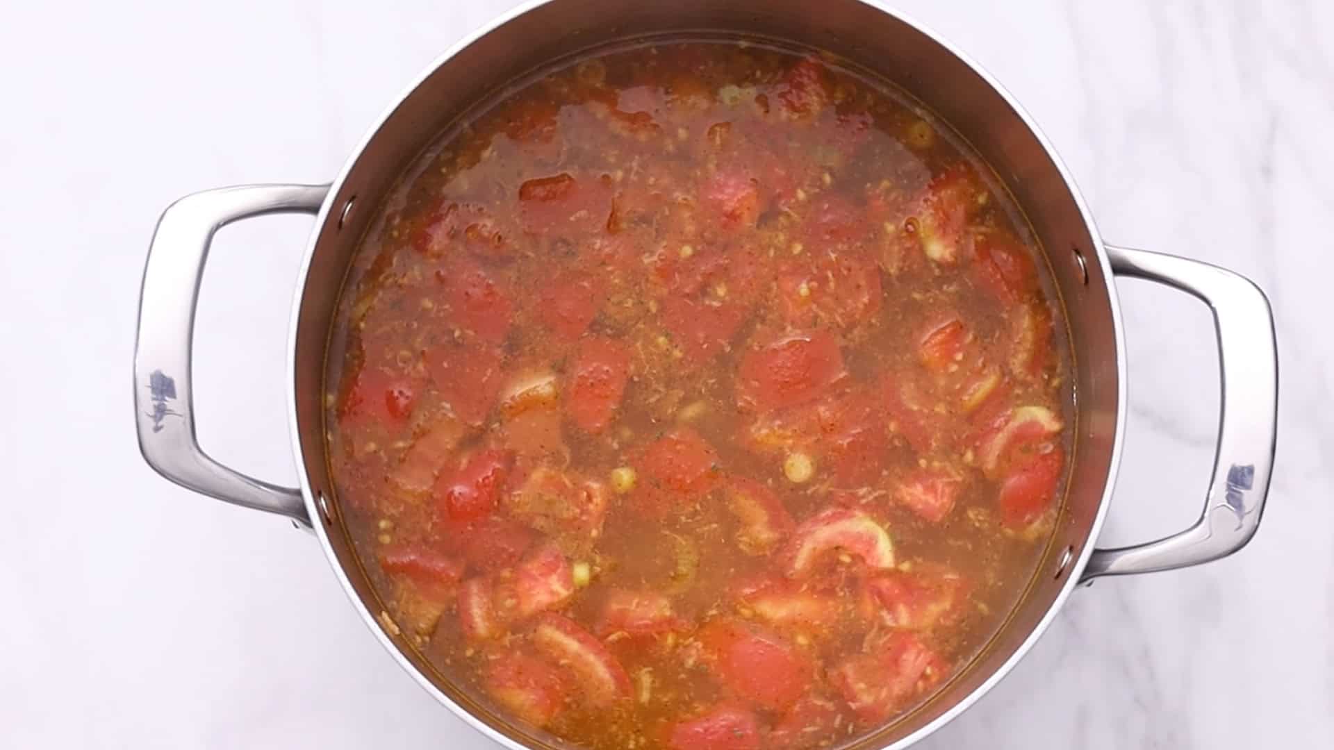 Tomato Egg Drop Soup 14 Pour in water, bring to a boil, then simmer for 8-10 minutes.