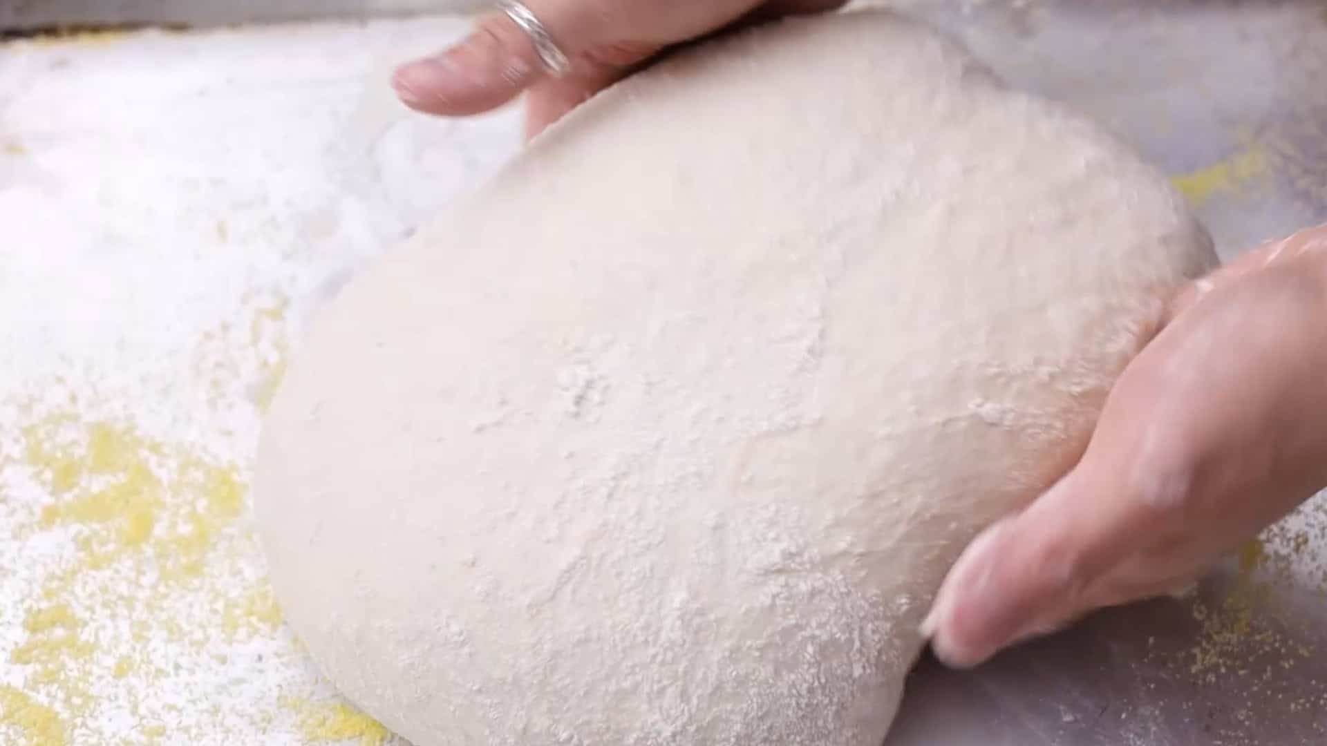 Pan sin Amasar 17 laying bread down