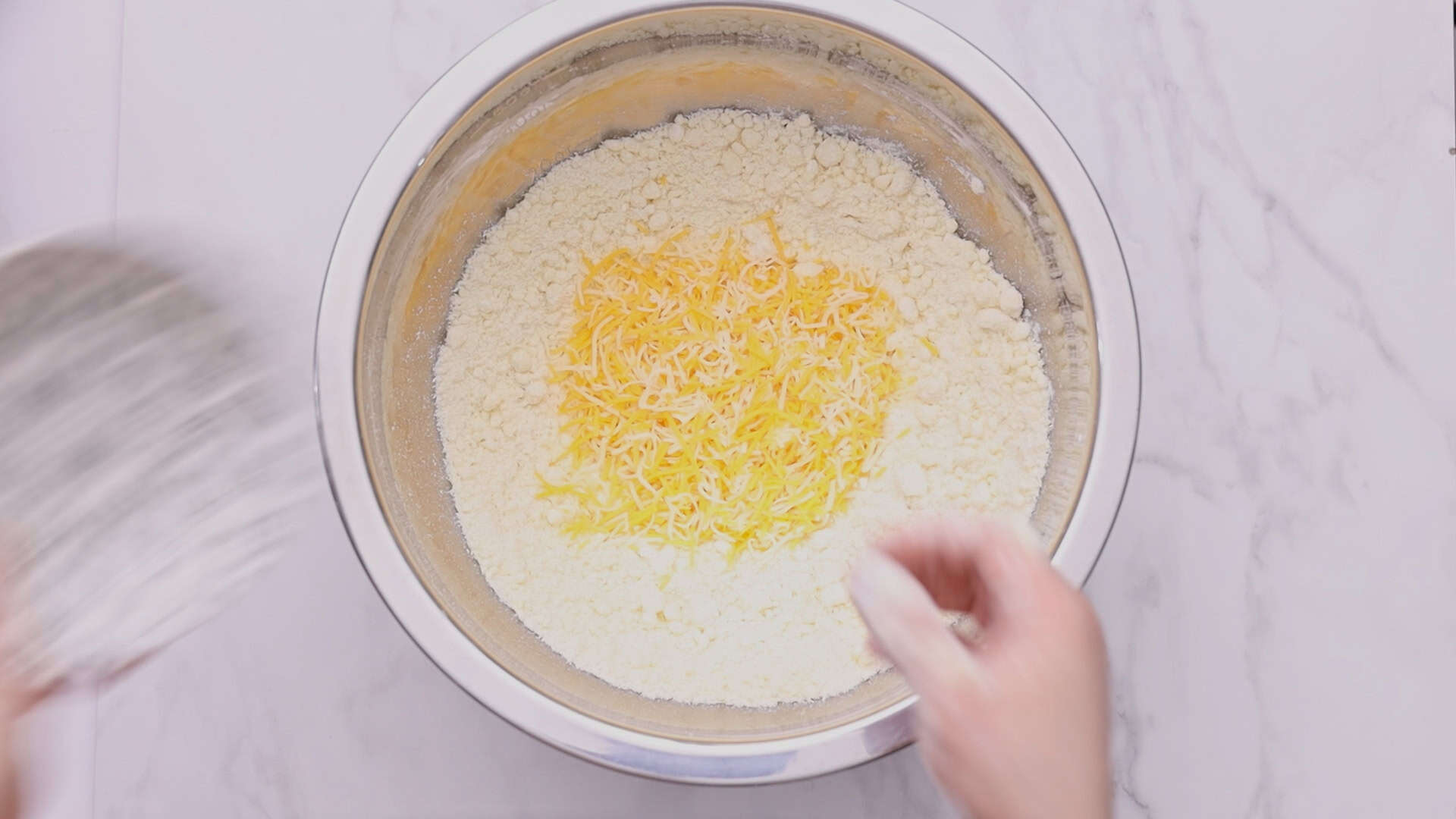 Chipa de Ricota 14 Stir in ricotta and semi-hard cheese (if using).