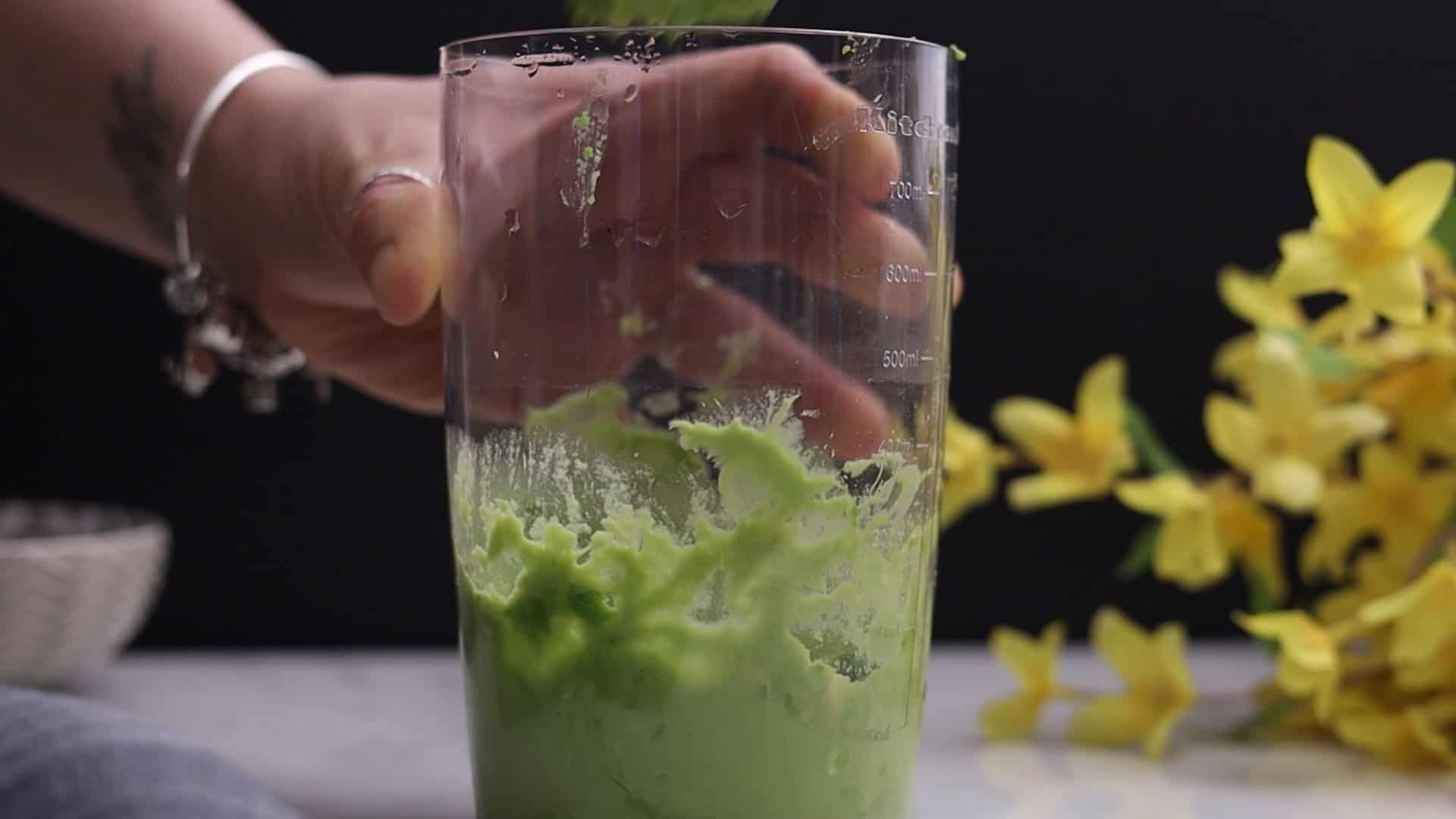 blend the avacado