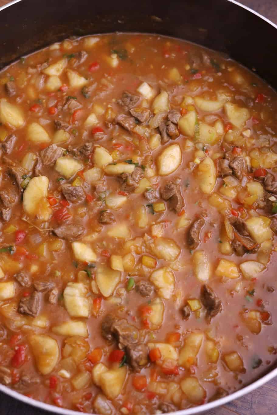 Guiso de Mandioca in a Pot