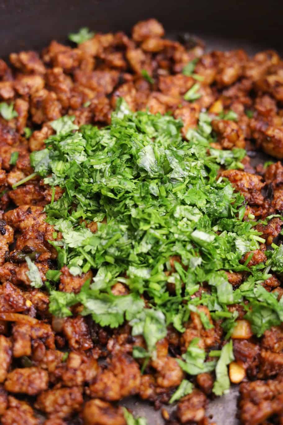 salchicha con cilantro