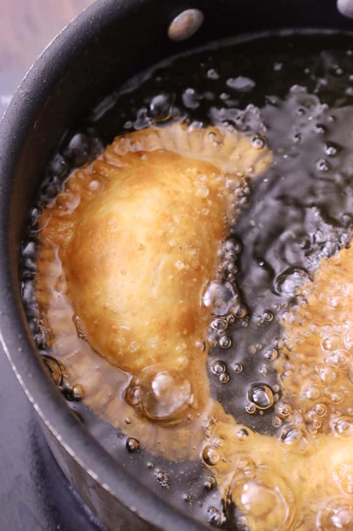 Empanadas de Jamón y Queso 12 Frying ham and Cheese Empanadas