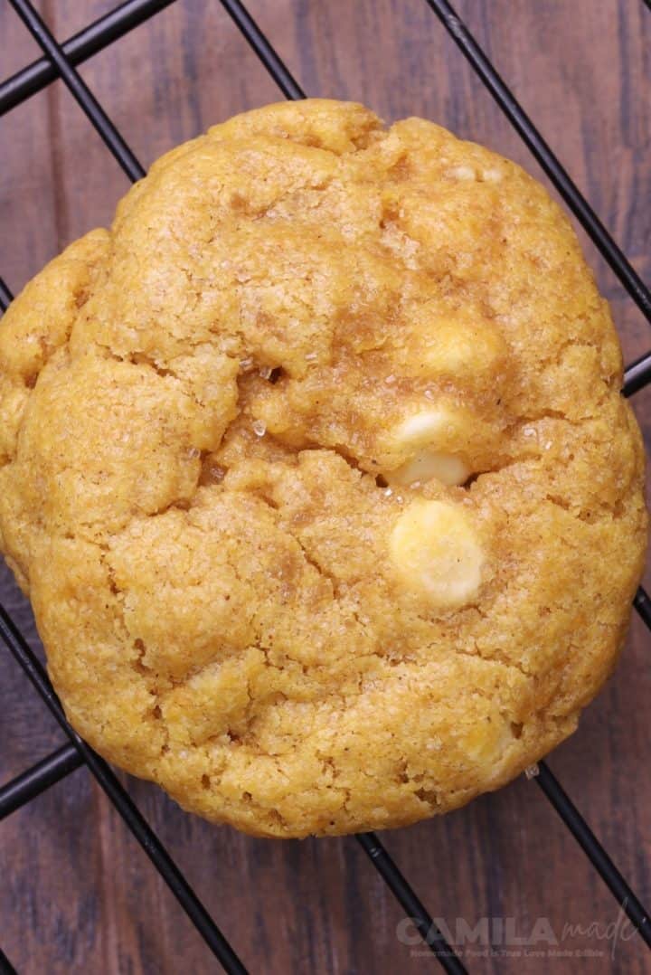 Galletas de Calabaza in a rack