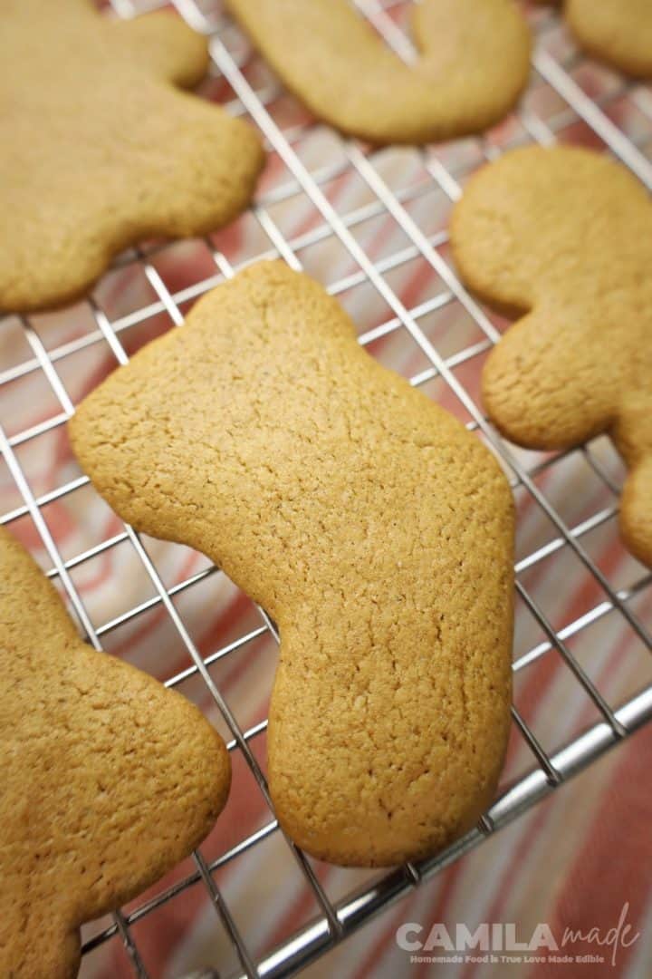 Galletas de Jengibre in a rack
