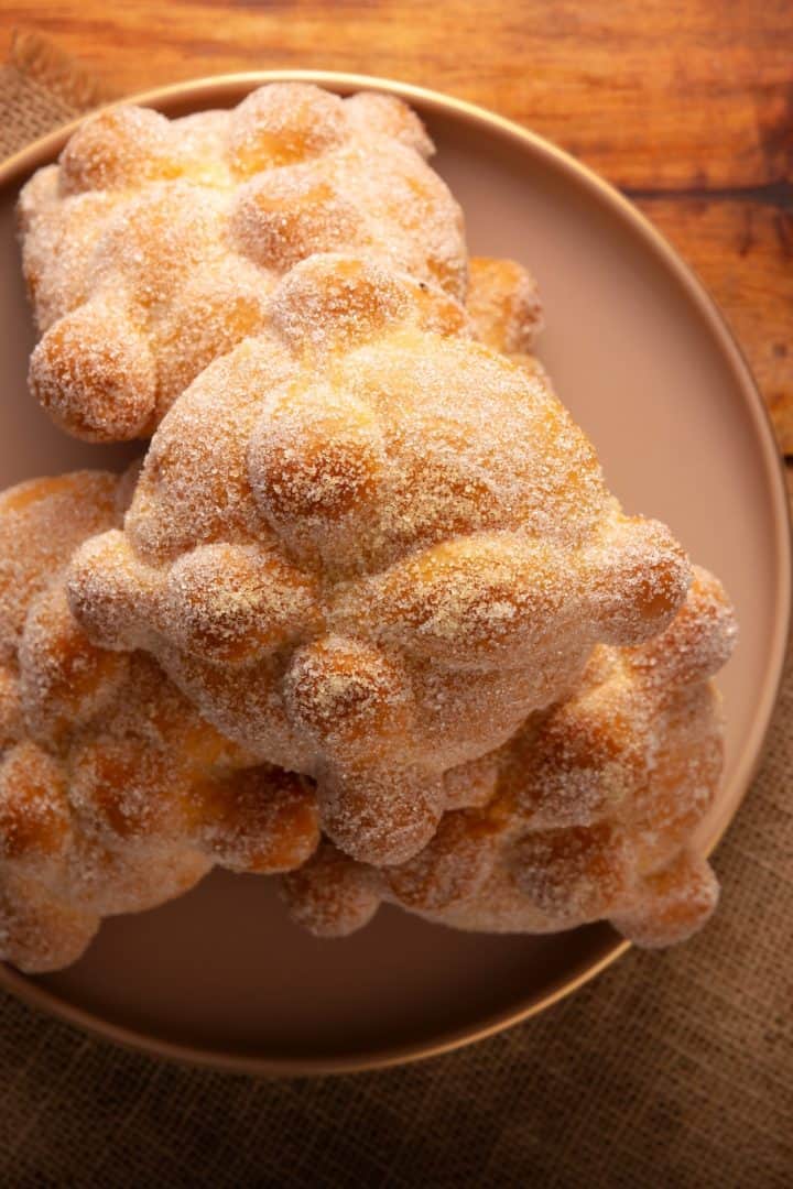 Overhead shot of Pan de Muerto Tradicional in a place