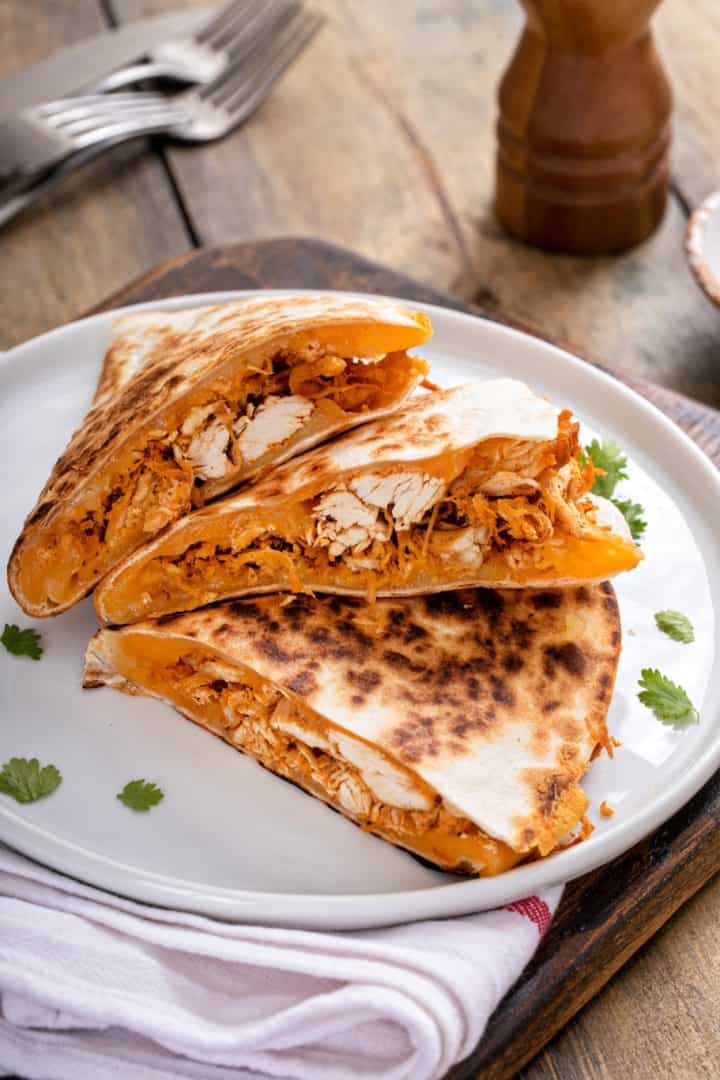 Quesadilla de Pollo en plato