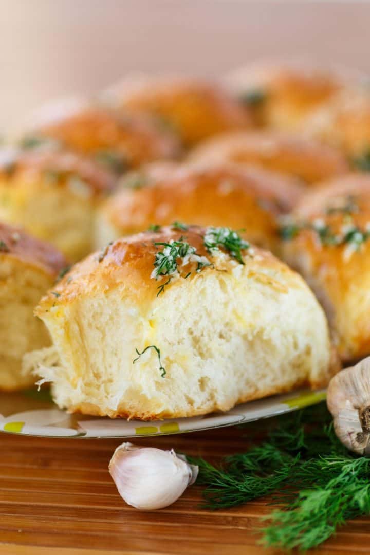 Homemade Pan de Ajo con Mantequilla y Hierbas
