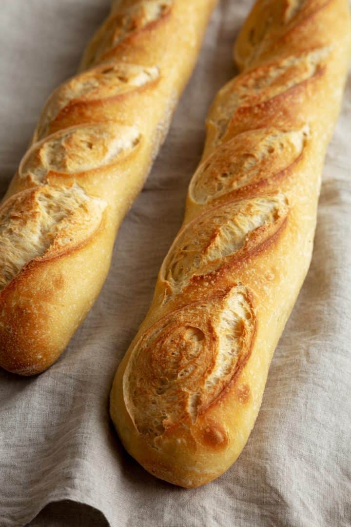 Pane Francese in a table