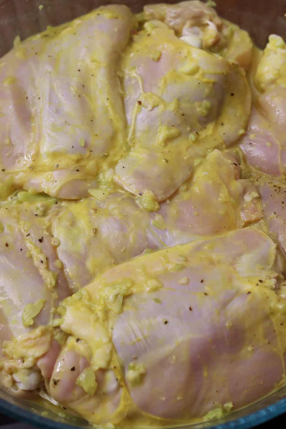 Marinating chicken for Pan con pollo